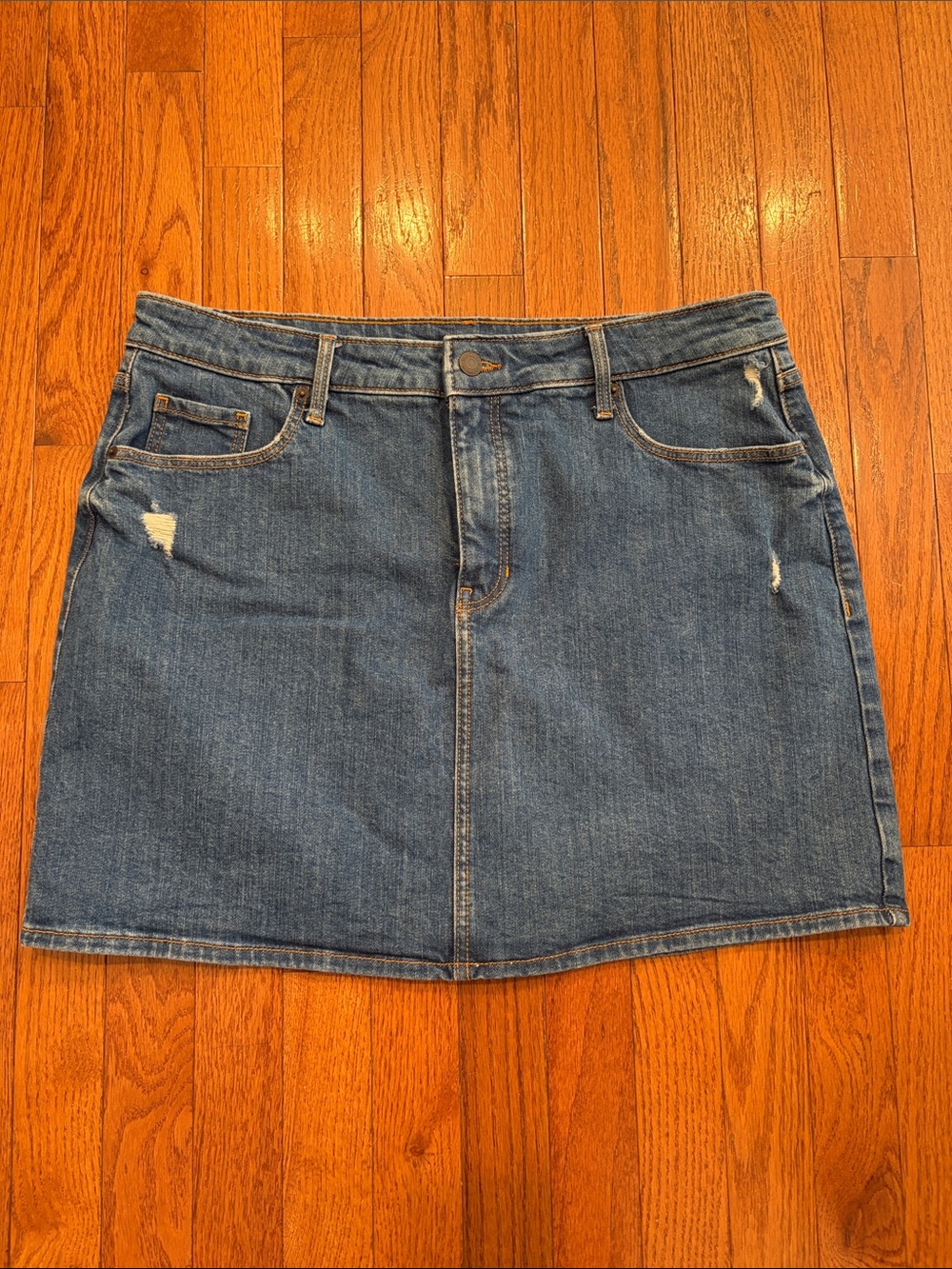 Classic Old Navy Blue Distressed Denim Mini Skirt - womens size 14 EUC